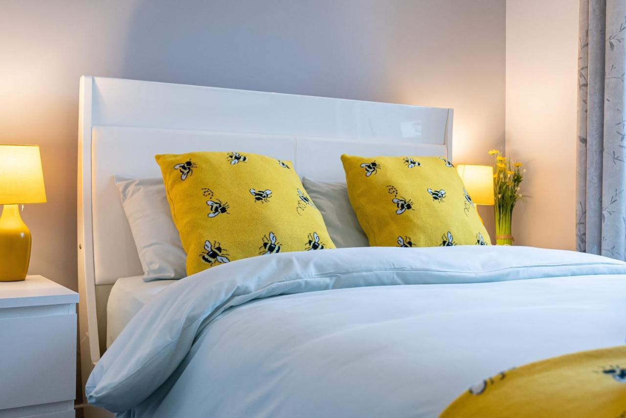 Lovely 3-Bedroom Flat With Free Parking ブリッジ・オブ・アーラン エクステリア 写真