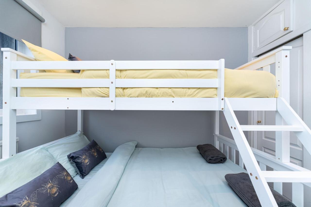 Lovely 3-Bedroom Flat With Free Parking ブリッジ・オブ・アーラン エクステリア 写真