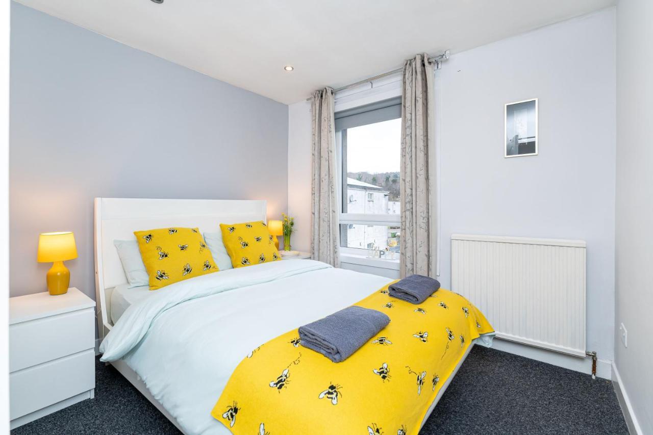 Lovely 3-Bedroom Flat With Free Parking ブリッジ・オブ・アーラン エクステリア 写真